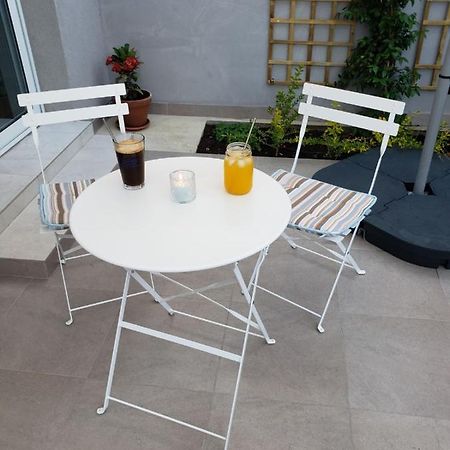 Modern & Cozy Studio W/ Backyard Near City Center Лімасол Екстер'єр фото